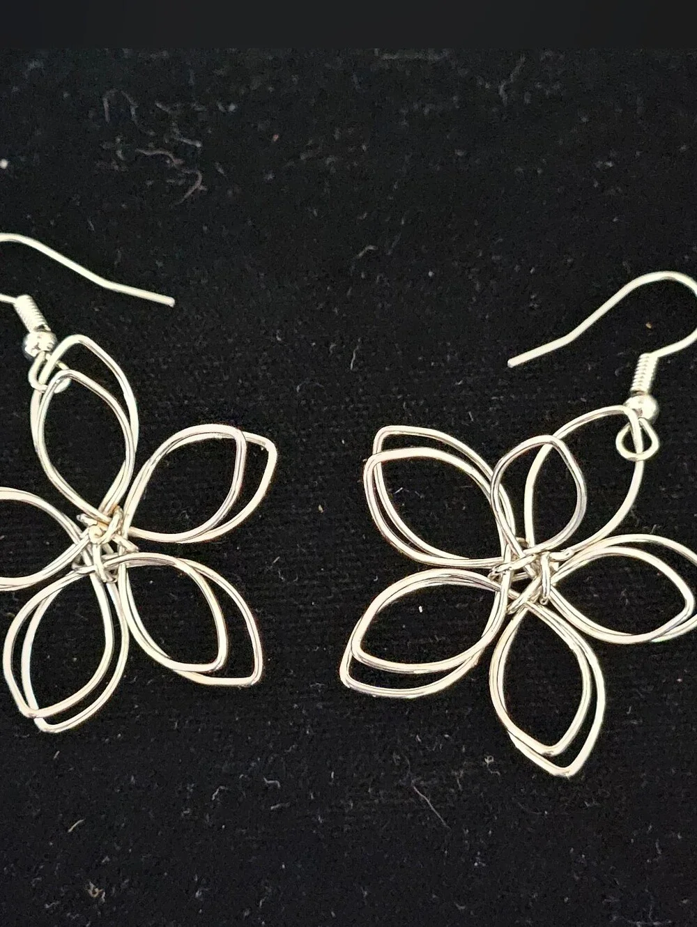 Silver Flower, 3D, Wire Drop Earrings, NWT